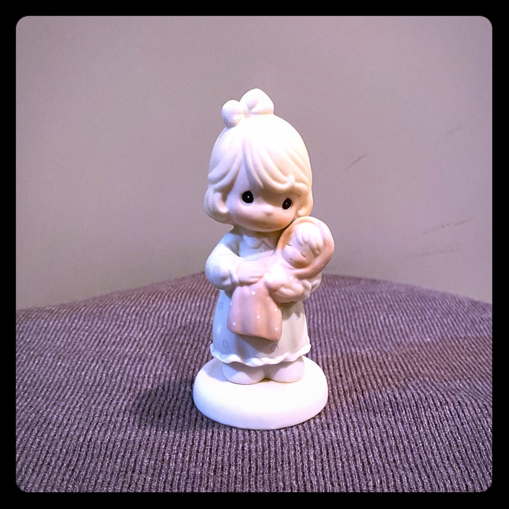 PRECIOUS MOMENTS decoration